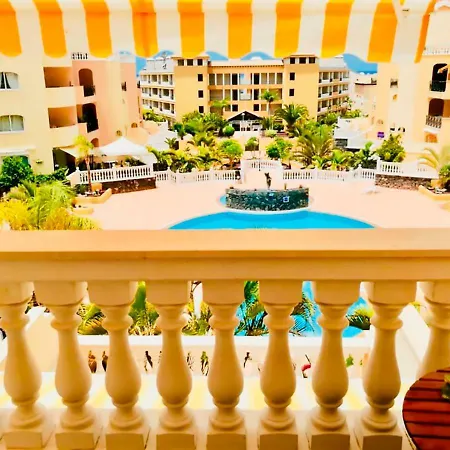 Townhouse With Separate Entrance, Terrace, Patio And Balcony Feriehus Los Cristianos (Tenerife)