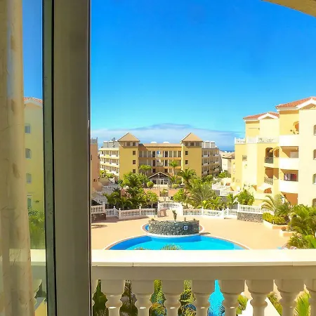 Townhouse With Separate Entrance, Terrace, Patio And Balcony * لوس كريستيانوس