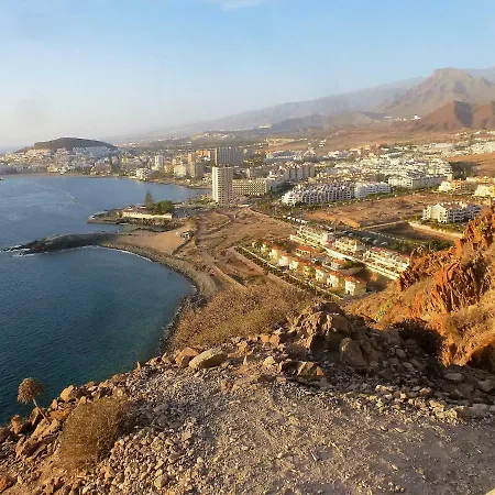 بيت للعطل Townhouse With Separate Entrance, Terrace, Patio And Balcony لوس كريستيانوس
