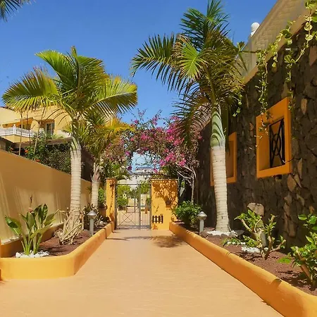 Townhouse With Separate Entrance, Terrace, Patio And Balcony * لوس كريستيانوس