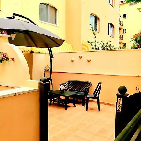 بيت للعطل Townhouse With Separate Entrance, Terrace, Patio And Balcony *